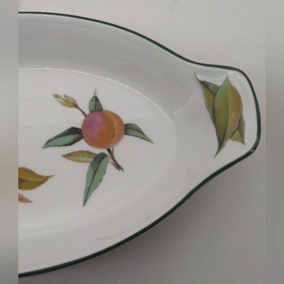 Royal Worcester England Evesham Vale Porcelain Oval Platter w/ Fruit Design - Picture 4 of 16
